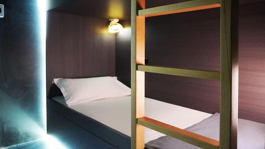 Bedroom 4, Hood hostel, Pattaya