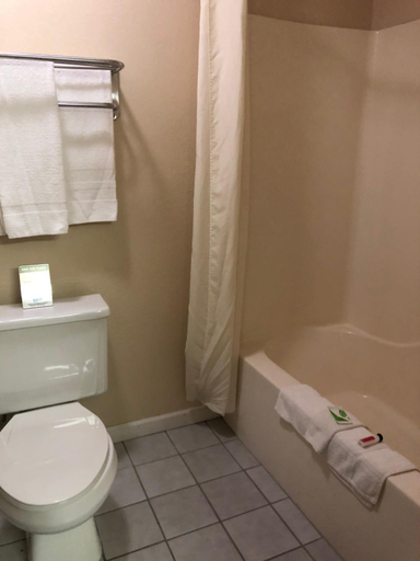 Bathroom 2, Hotel 7 Inn Vienna, Johnson