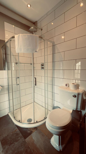 Bathroom 2, THE ITALIAN GREYHOUND, Leicestershire