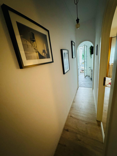 Others 4, Zentrale Wohnung, Koblenz