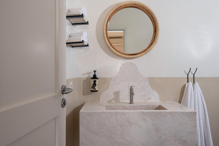 Bathroom 3, Terra Maria Hotel, South Aegean