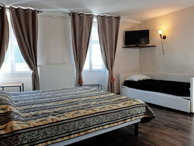 Bedroom 2, Hotel L'Astrolabe, Pyrénées-Atlantiques