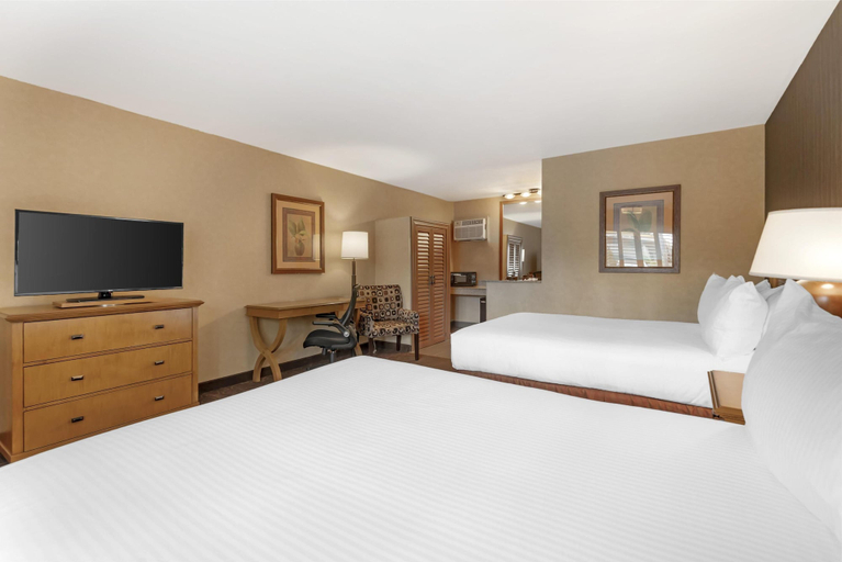 Bedroom 3, Best Western Plus Pavilions, Orange
