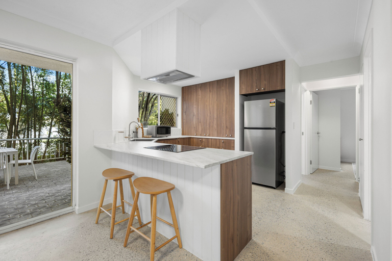 Others 5, Burleigh Breeze 2 Bed Beach Walk, Gold Coast