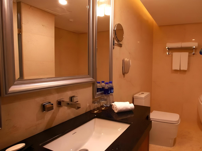 Bathroom 5, Yijia International Hotel, Shenzhen