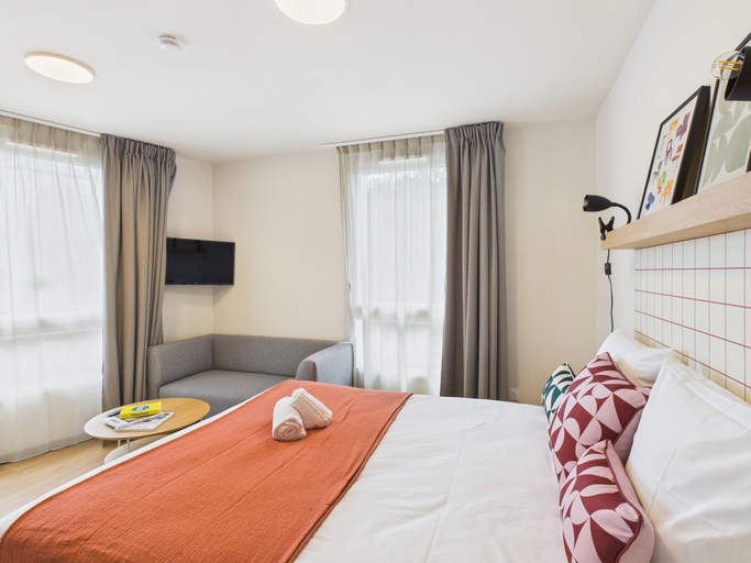 Bedroom 4, Hife Vélizy, Yvelines