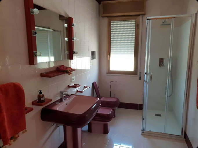 Bathroom 2, Mediterraneo, Trapani