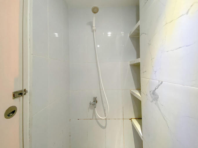 Bathroom 3, Stylish Designed Studio At Tokyo Riverside Pik 2 Apartment, Tangerang