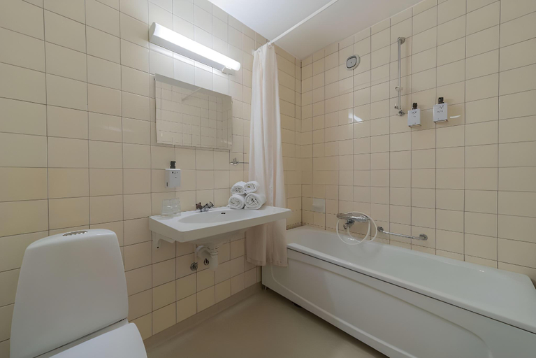Bathroom 5, Best Western Plus Skogshojd, Södertälje