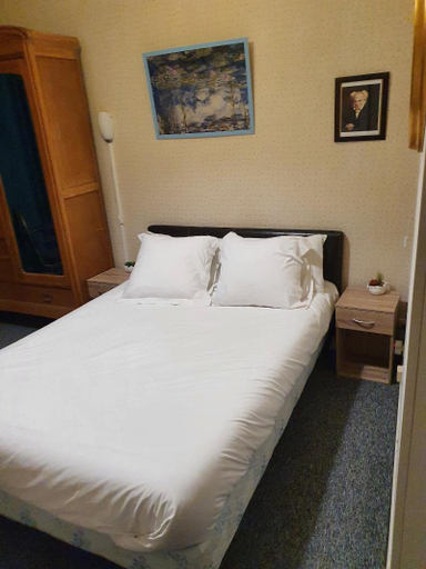 Bedroom 4, Le Riviera, Allier