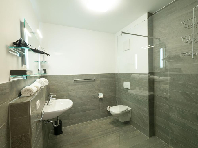 Bathroom 5, Hotel - Weinbar FAHR AWAY, Kitzingen