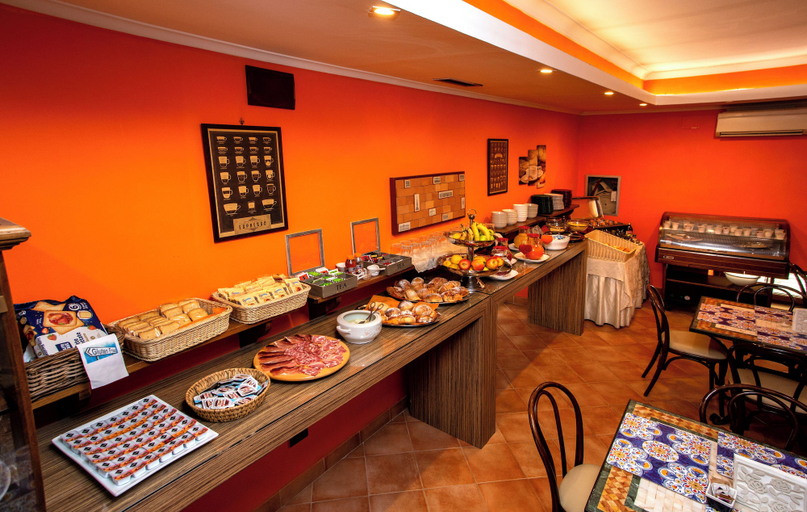 Food & Drinks 5, Hotel Neapolis, Napoli