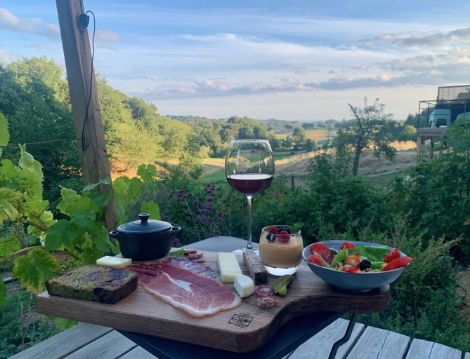 Others 4, Aux Logis de Fonfroide Chez Mylene & David, Cantal