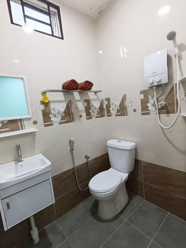 Bathroom 4, SunStar Hotel, Penang Island