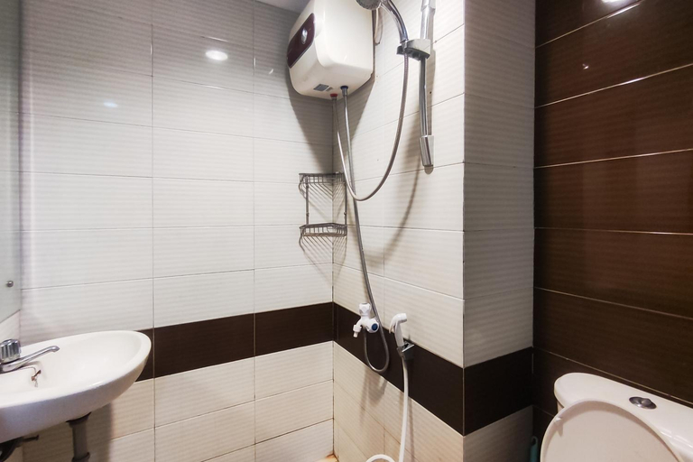 Bathroom 3, CRSROOM ID Apartemen Margonda Residence 3 , Depok