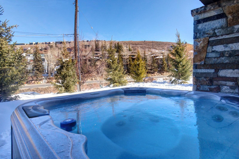 Sport & Beauty, Rossi Hill 4 Bedrooms PRH-685 by KBM, Summit