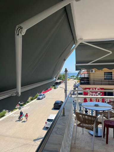 Food & Drinks, Dionisos Roses, Central Macedonia