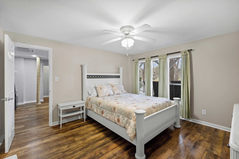 Bedroom 3, Tree Top Get Away by Avantstay Amazing Lake View, Catawba