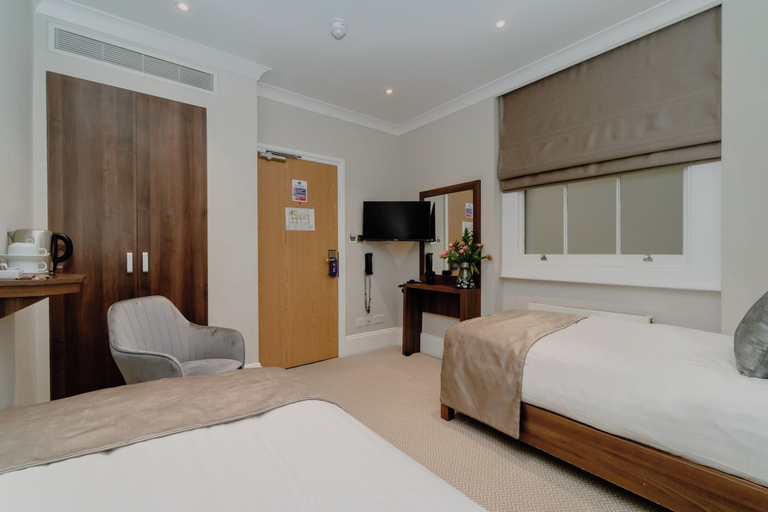 Bedroom 3, London House Hotel, London