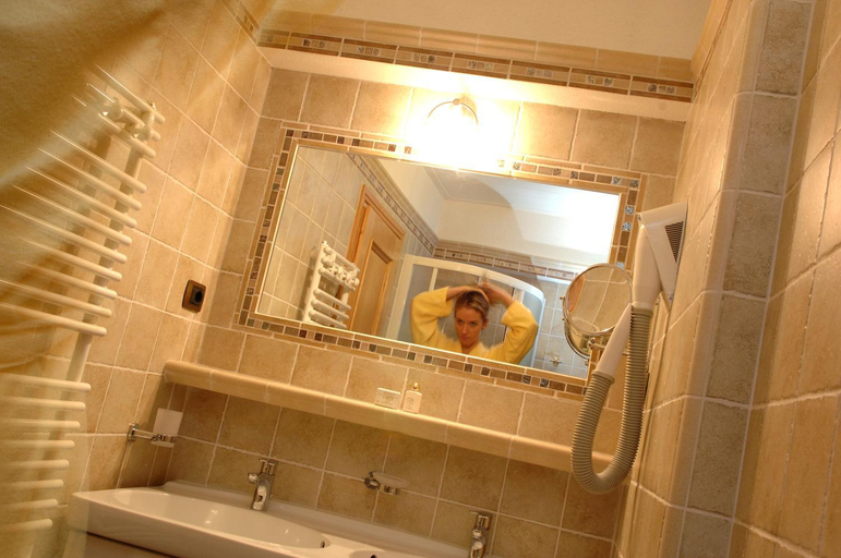 Bathroom, Residence Laste, Trento
