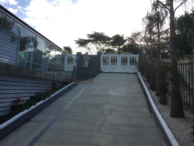 Others 3, Amber Homes, Manukau