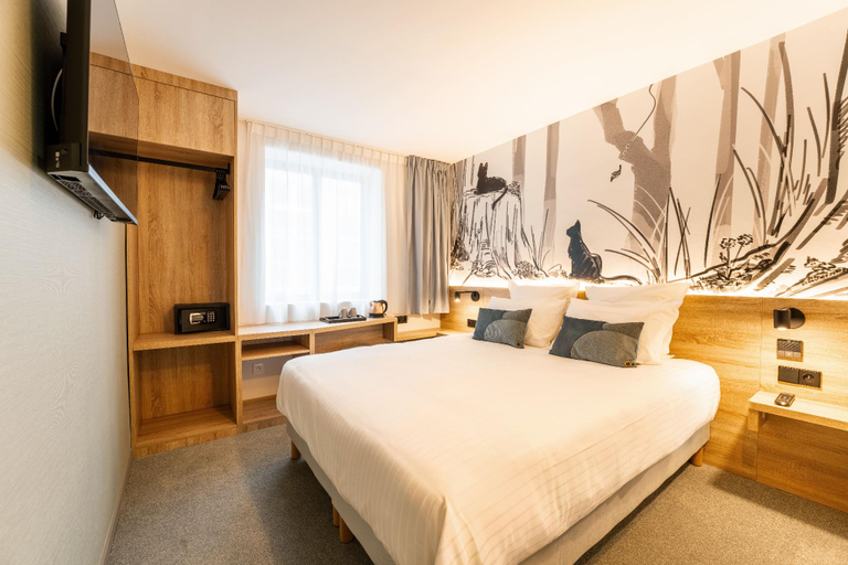 Bedroom 3, Green Park Hotel, Paris