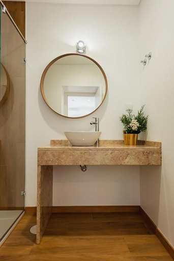 Bathroom 2, Gamboas Place, Alenquer