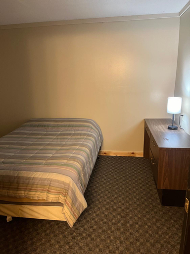 Bedroom 2, Brookside Motor Inn, Essex