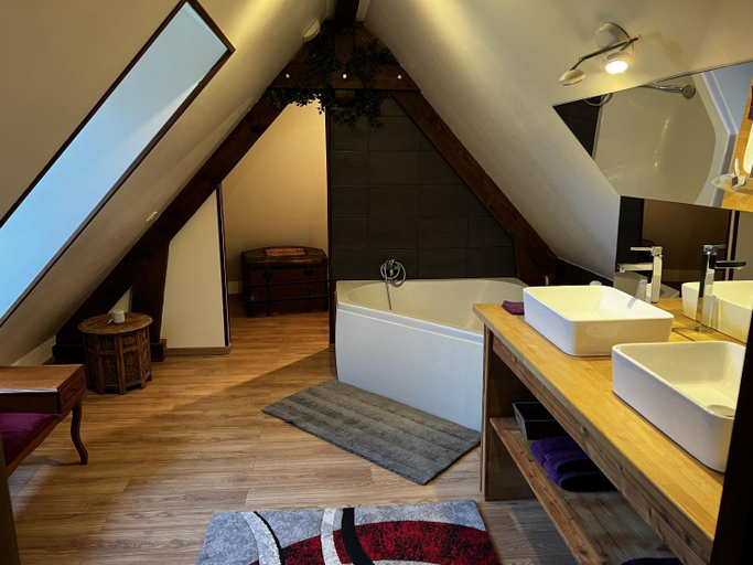 Bathroom, Il Etait Autrefois, Seine-Maritime