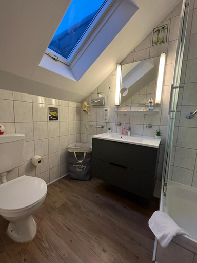Bathroom 4, Hotel Rosmarin, Ammerland