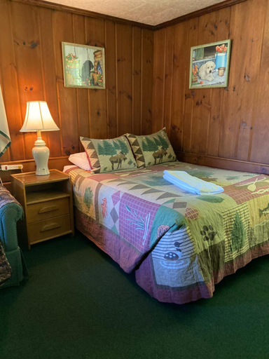 Bedroom, PATIO MOTOR COURT, Coos