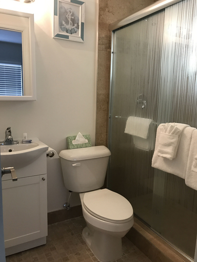 Bathroom 5, Coral Key Inn, Broward