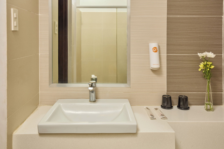 Bathroom 4, Go Hotels Puerto Princesa, Puerto Princesa City