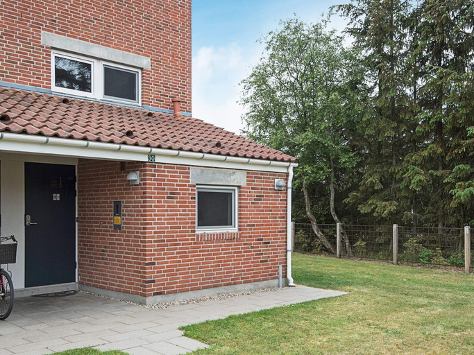 Exterior & Views 2, 4 Star Holiday Home in Blavand, Varde