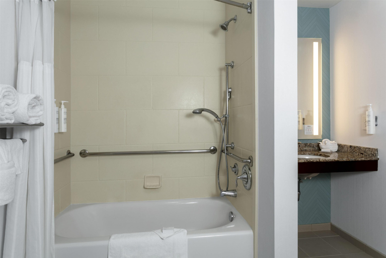 Bathroom 4, Hilton Garden Inn Eugene/Springfield, Lane