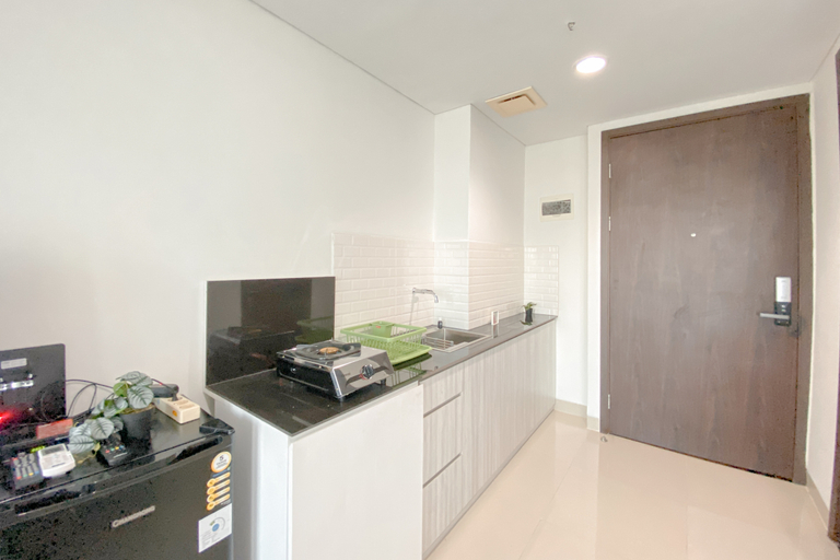 Others 3, Simple White Designed Studio at LRT City Bekasi Apartment By Travelio, Bekasi