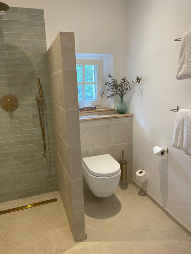 Bathroom 3, Le Mas de Caroline, Vaucluse