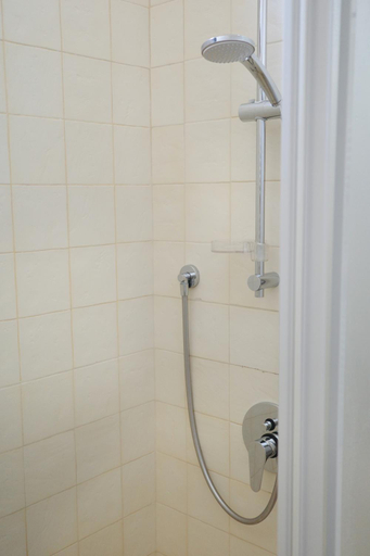 Bathroom 3, L'Ulivo Bed and Breakfast, Brindisi