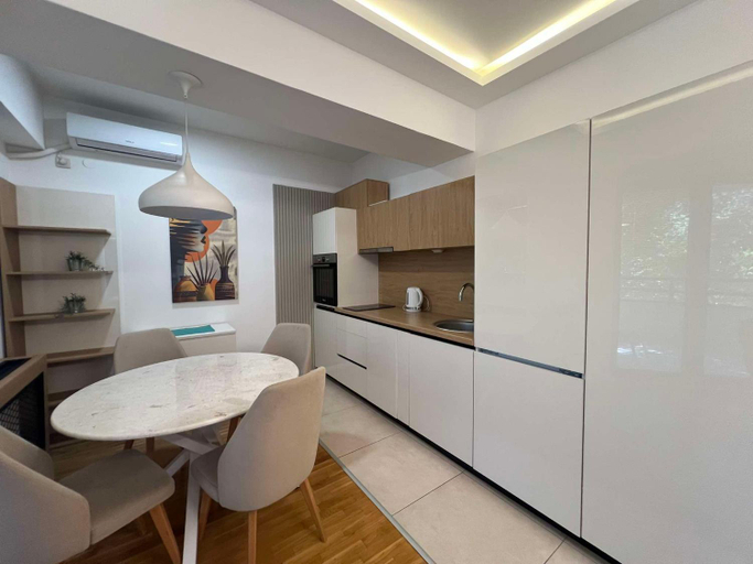 Others 4, Gigi Apartments by Eluxory