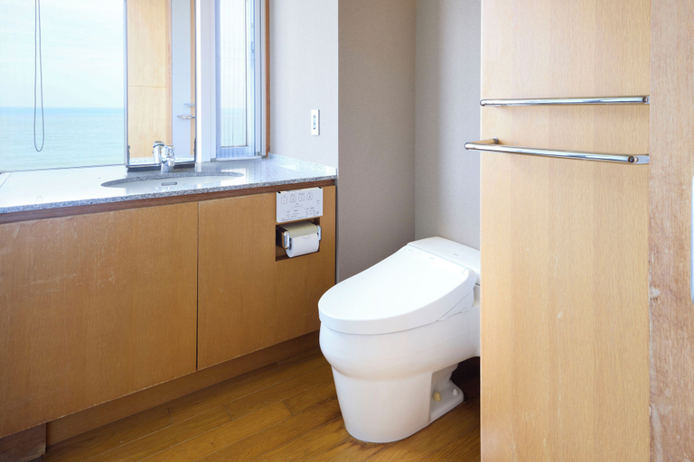 Bathroom 3, ONCRI-KARATSU, Karatsu