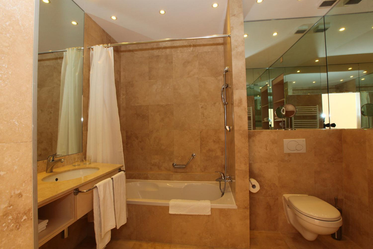 Bathroom 5, Hotel du Grand Lac Excelsior, Pays-d'Enhaut