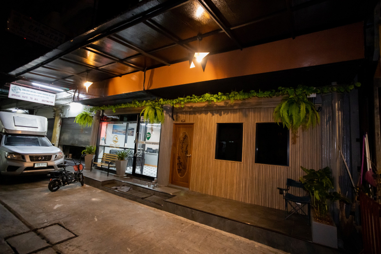 Others 5, Pratunam Family House 2, Ratchathewi