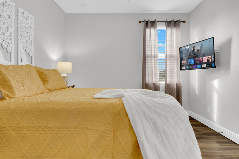 Room 2, Villa With Private Pool - Home Gym & Theatre, Osceola
