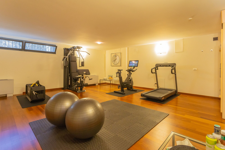 Room 5, Villa Infinity in Como, Como