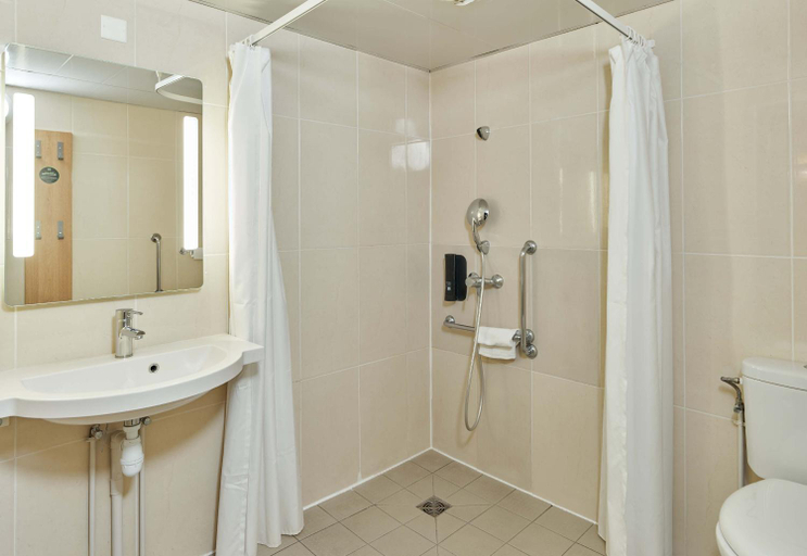 Bathroom 4, B&B Hotel ORLY RUNGIS Aeroport, Val-de-Marne
