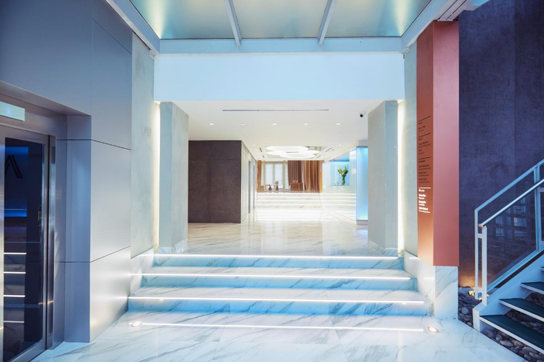 Public Area 4, Grand Brizo Comahue, Confluencia