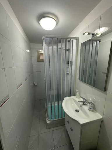 Bathroom 3, Paradiso B&B, Latina
