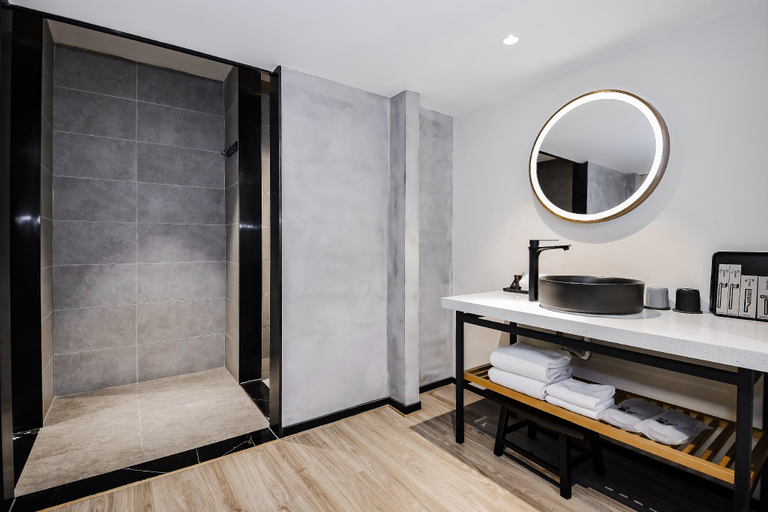 Bathroom 4, INNOGO HOTEL, New Territories
