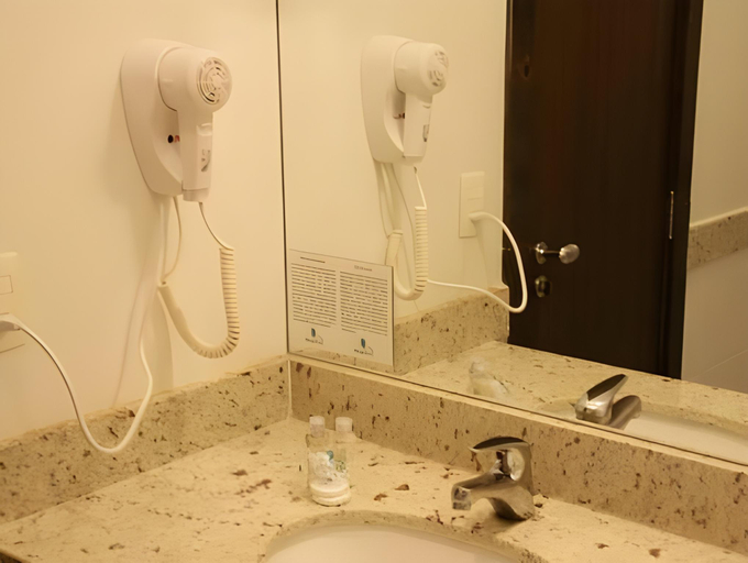 Bathroom 5, Piemonte Hotel, Nova Lima