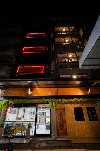 Others 4, Pratunam Family House 2, Ratchathewi